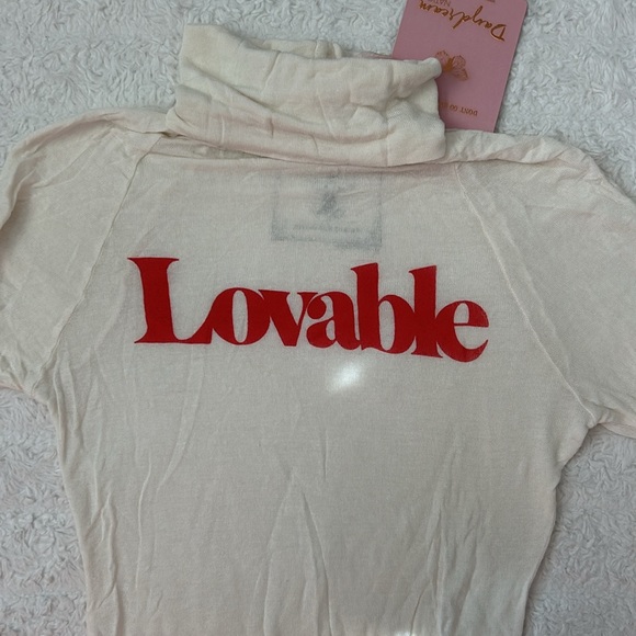 NWT  Daydream Nation Loveable Long Sleeve Tee in Used White. Size M - Picture 1 of 4